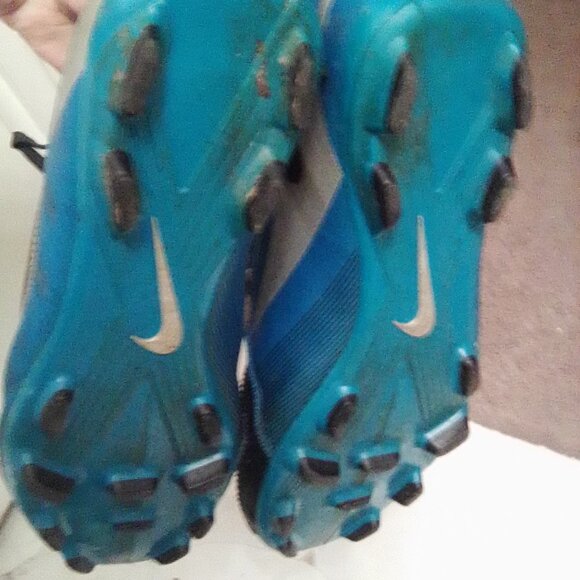 Nike T90 Top Strike IV FG – Size 11 Soccer Cleats - Picture 2 of 3